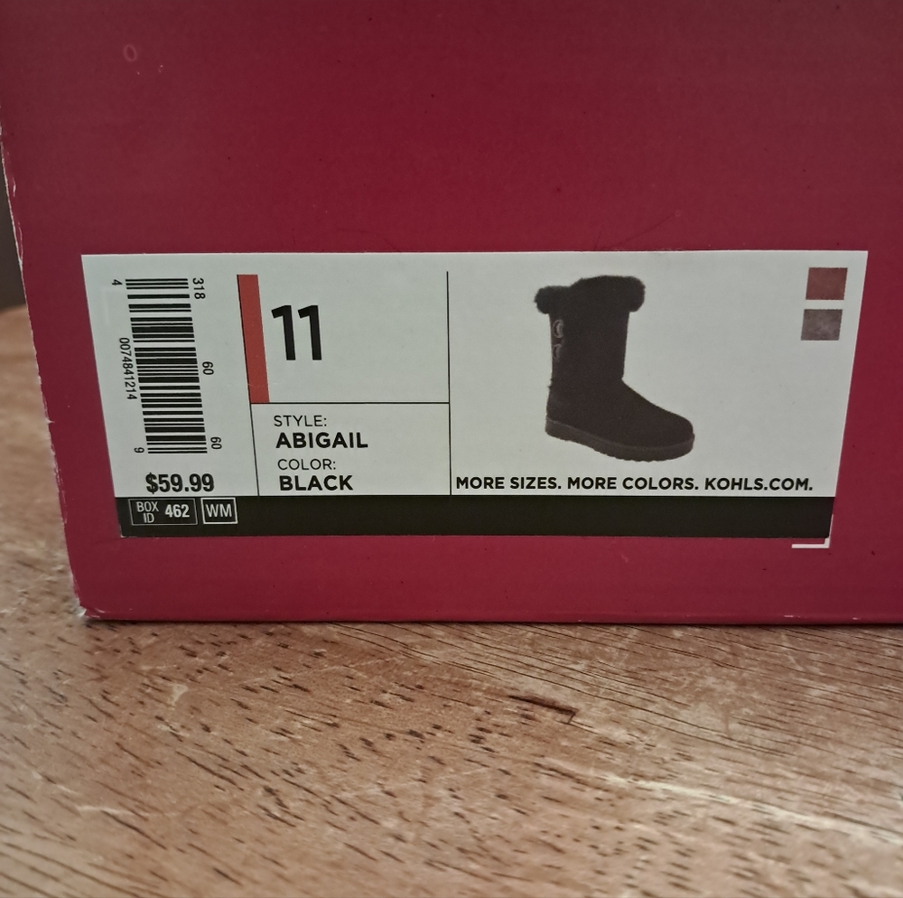 NIB SO Abigail Boots SZ 11 Black